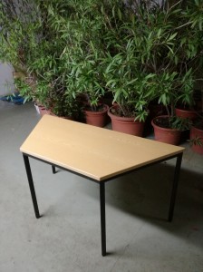Stôl na bežné použitie
