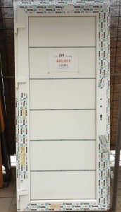 Biele plastové vchodové dvere 950 x 2070