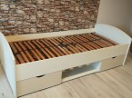 Jednolôžková posteľ pre matrac 90x200 cm aj s roš