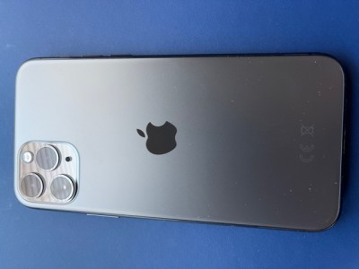 Predám iPhone 11 Pro 256 GB space gray