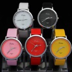 Elegantné hodinky v pastelových farbách