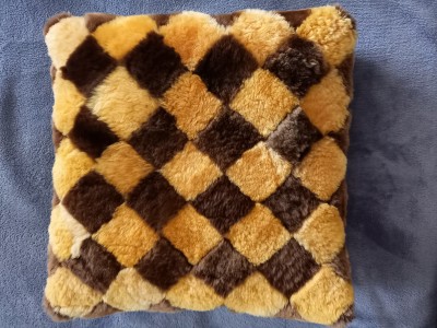 Kožušinové podušky na chatu