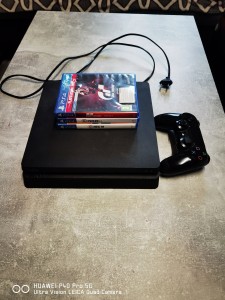 Vymením PlayStation 4 Slim 500 GB