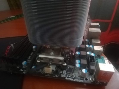 Predam zakladnu dosku+procesor