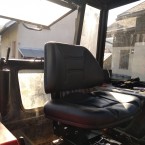 univerzalnu odpruženu sedacku (sedadlo) na traktor