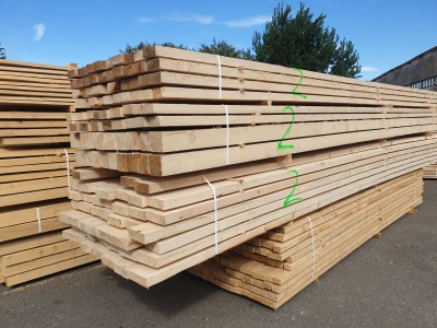 Stavebné rezivo / hranoly, laty, dosky