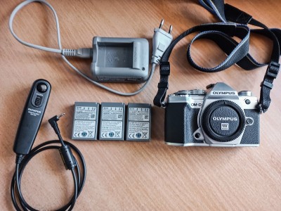 OLYMPUS OM-D E-M5 mark III