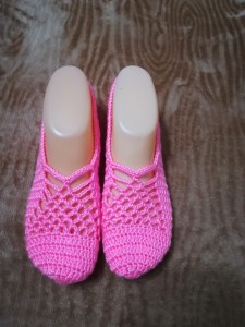 Háčkované papučky 45