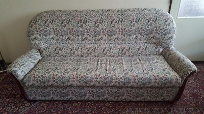 Predám čalúnenú rozkladaciu gaučovú súpravu