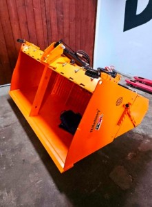 FKM Sypač MASTER 200