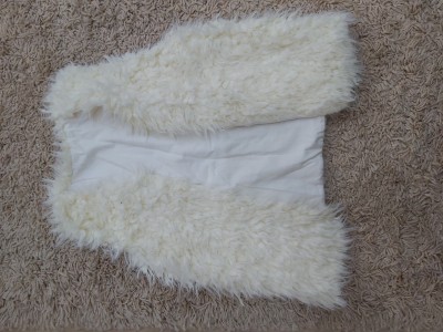 Predam oblečenie pre dievča