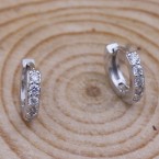 Malé okrúhle náušnice so zirkónmi
