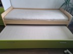 Predám zelenú rozťahovaciu posteľ + 2 matrace