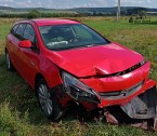 Predám havarovaný Opel Astra 1.4T