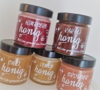 Vceli med od vcelara