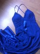 Modré spoločenské šaty