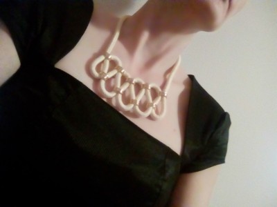 bavlnený náhrdelník aj iné farby