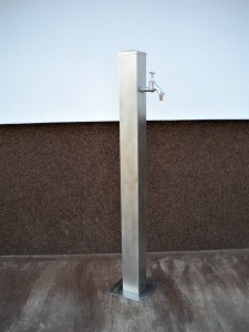 Nerezový záhradný stĺpik na vodu P&N 100-8R