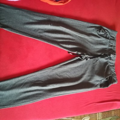 predám značkové rifle a legíny Burberry