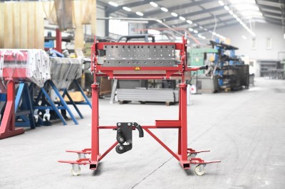 Ľahká Segmentová ohýbačka so stojanom SGR 650/1mm+