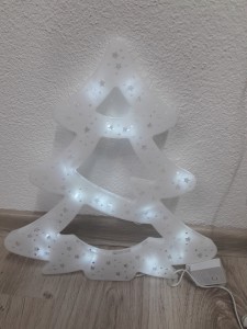 LED osvetlenie, stromček