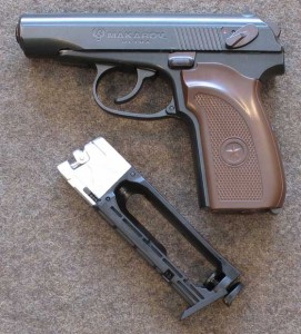Predám CO2 pištoľ Makarov 4.5mm