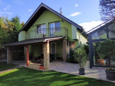 Predám 7-izb. nadštandardný RD v Ivanke p/Dun.