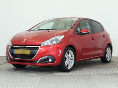 Peugeot 208 Hatchback 61 kw Manuál
