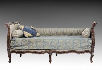 predám starožitnú postel