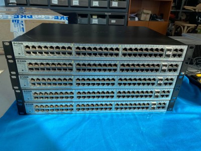 D-Link DES-3052P - PoE switch 48 portů