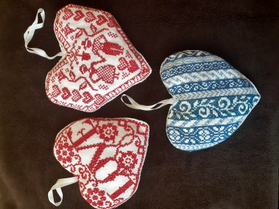 Vyšívané srdiecka