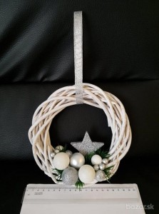 Vianočný veniec na dvere