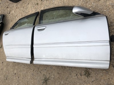 Audi a8 d3   pravé dvere