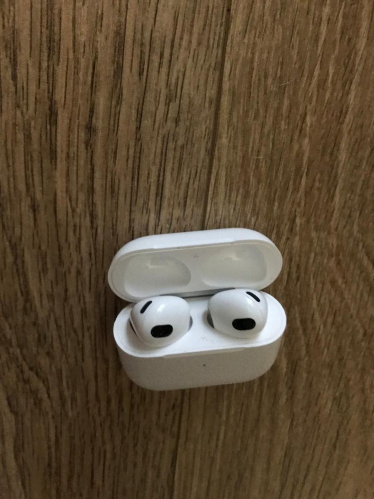 AirPods 3. generácia