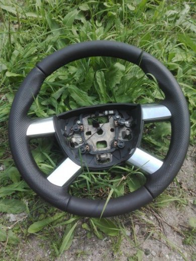 Kozeny volant FORD IHNED K ODBERU TOP