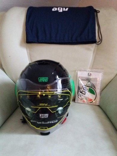 AGV prilba otvorená.