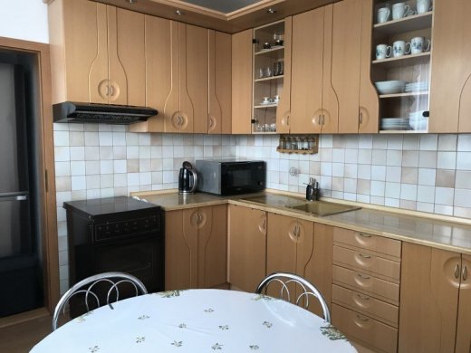 Exkluzívne Ponúkam na predaj 3 izbový byt .