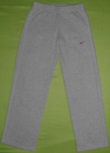 Dievčenské tepláky Nike veľ. 146