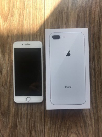 Predám iPhone 8 plus