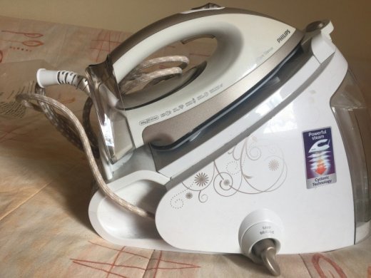 Žehlička Phillips GC 9550/02 Perfect care