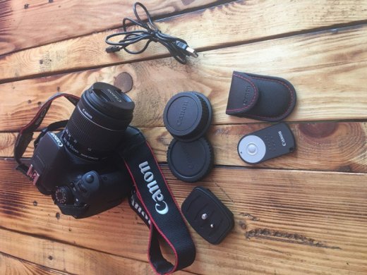 Canon EOS 700D
