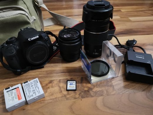 Canon EOS 750D + prislušenstvo