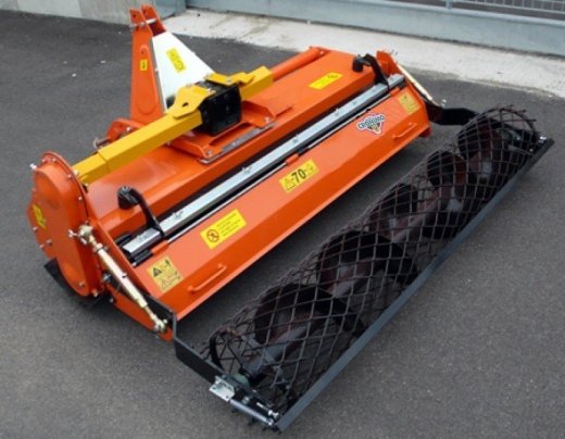 Zakladač trávníků CR105, za malotraktory od 15 Hp