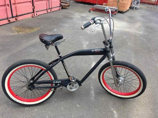 Štýlový dizajnový bicykel FELT