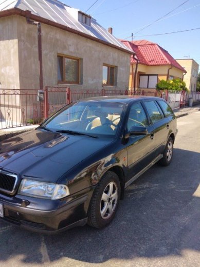 Škoda octavia combi lavrin clement kožená výbava