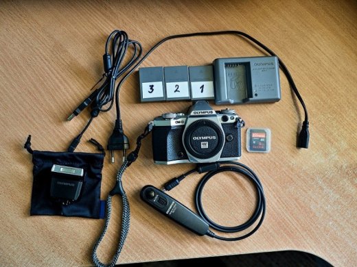 Olympus om-d em-5 markII