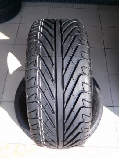 Letné pneumatiky 235/40 R18 Tornado .