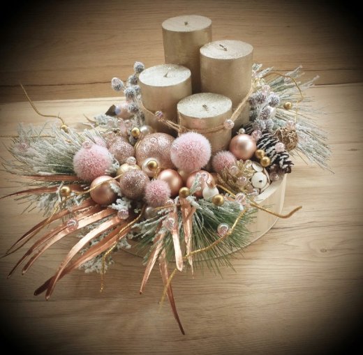 Vianočná adventná ikebana