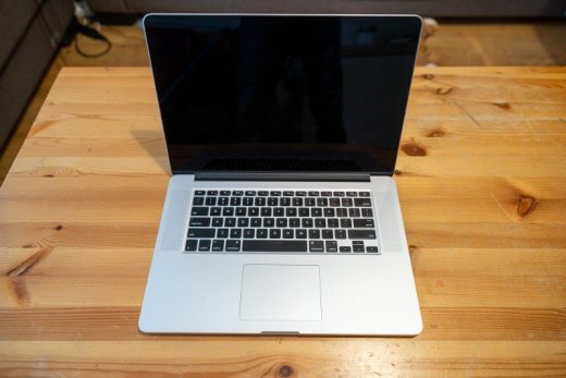 Macbook Pro RETINA 15.4" s novou batériou