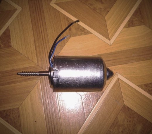 motorcek na postel
